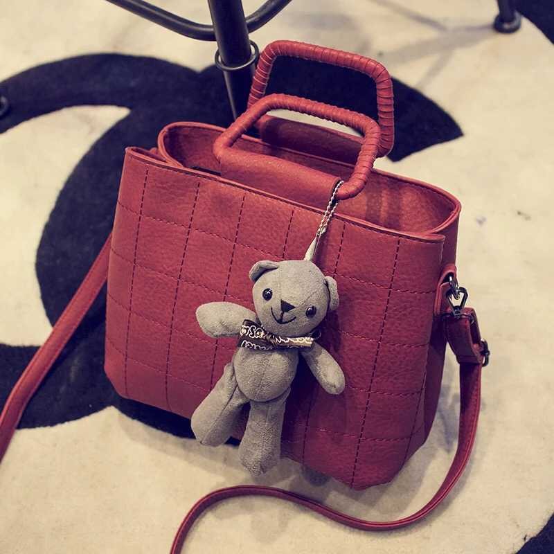 B1089 IDR.186.000 MATERIAL PU SIZE L26XH20XW13CM WEIGHT 700GR COLOR RED