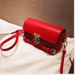 B15150 IDR.155.000 MATERIAL PU SIZE L19XH12XW6CM WEIGHT 500GR COLOR RED