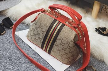 B2589 IDR.178.000 MATERIAL PU SIZE L24XH15XW13CM WEIGHT 750GR COLOR RED