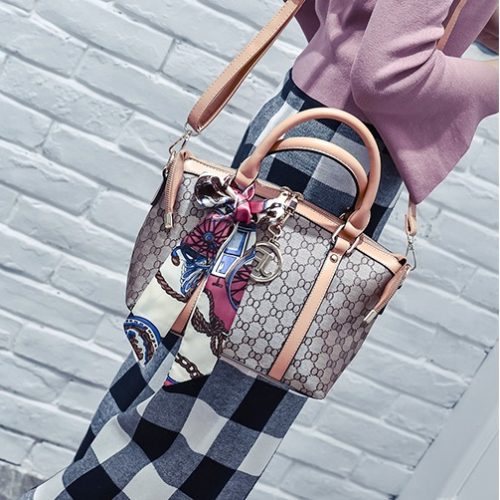B2593 MATERIAL PU SIZE L26XH20XW10CM WEIGHT 900GR COLOR KHAKI