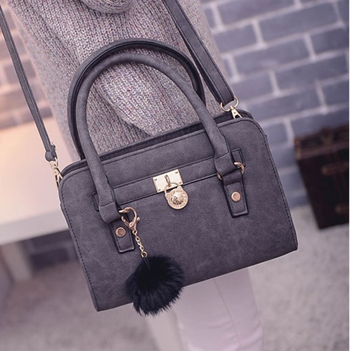 B27555 IDR.157.000 MATERIAL PU SIZE L27XH19XW10CM WEIGHT 700GR COLOR BLACK