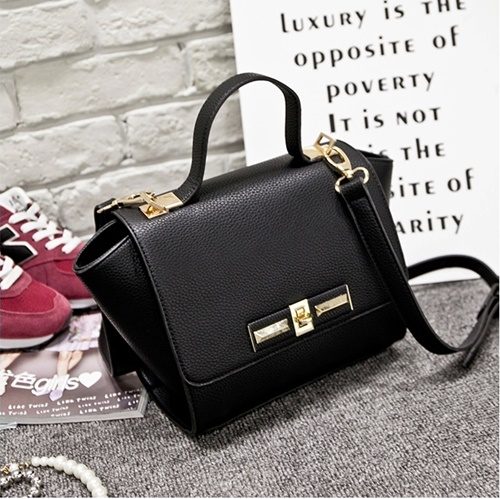 B2786 MATERIAL PU SIZE L22XH19XW13CM WEIGHT 600GR COLOR BLACK