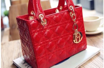 B28615 IDR.160.000 MATERIAL PU SIZE L24XH21XW11CM WEIGHT 650GR COLOR RED