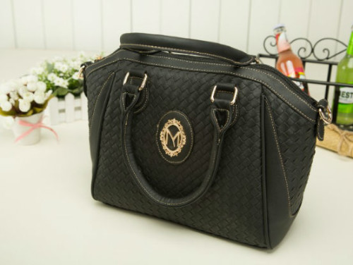 B423-(2in1) IDR.225.000 MATERIAL PU SIZE L40XH27XW13CM WEIGHT 950GR COLOR BLACK