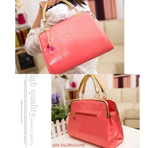 B702 IDR.158.000 MATERIAL PU SIZE L30XH25XW10CM WEIGHT 800GR COLOR PINK