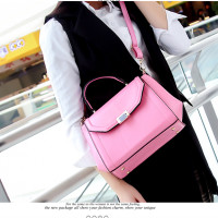 B7370 IDR.201.000 MATERIAL PU SIZE L25XH21XW10CM WEIGHT 700GR COLOR PINK