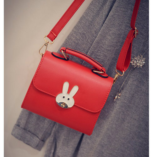 B8606 IDR.147.000 MATERIAL PU SIZE L18XH15XW8CM WEIGHT 550GR COLOR RED