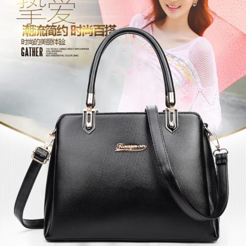 B8817 MATERIAL PU SIZE L29XH20XW10CM WEIGHT 800GR COLOR BLACK