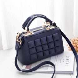 B8866 IDR.186.000 MATERIAL PU SIZE L28XH17XW14CM WEIGHT 900GR COLOR BLUE