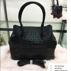 B9036 MATERIAL PU SIZE L34XH26XW14CM WEIGHT 800GR COLOR BLACK