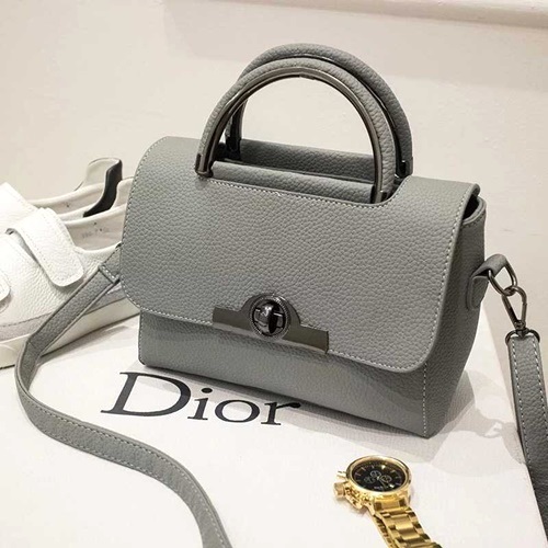 B9083 IDR.165.000 MATERIAL PU SIZE L22XH18XW8CM WEIGHT 550GR COLOR GRAY
