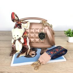 BOM4466 IDR.128.000 MATERIAL JELLY SIZE L21XH13XW11CM WEIGHT 900GR COLOR PINKGOLD