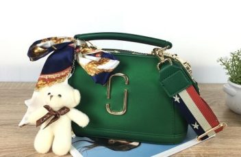 BTH0483 IDR.95.000 MATERIAL JELLY SIZE L22XH14XW12CM WEIGHT 900GR COLOR GREEN