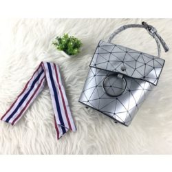 BTH18120 IDR.70.000 MATERIAL PU SIZE L14XH17XW11CM WEIGHT 440GR COLOR SILVER
