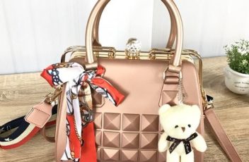 BTH4005 IDR.115.000 MATERIAL JELLY SIZE L26XH20XW13CM WEIGHT 1750GR COLOR PINKGOLD