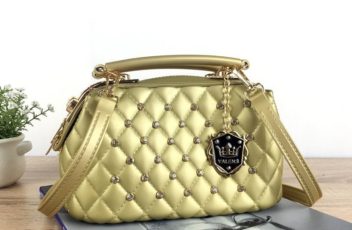 BTH4023 IDR.80.000 MATERIAL JELLY SIZE L21XH13XW11CM WEIGHT 750GR COLOR GOLD