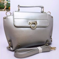 BTH412 IDR.120.000 MATERIAL PU SIZE L32XH22XW10CM WEIGHT 750GR COLOR SILVER