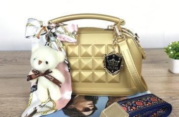 BTH4466 IDR.85.000 MATERIAL JELLY SIZE L21XH13XW11CM WEIGHT 900GR COLOR GOLD