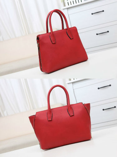 BTH8412 MATERIAL PU SIZE L32XH22XW9CM COLOR RED