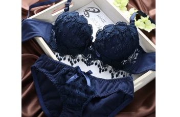 SFT8849 IDR.50.000 MATERIAL LACE SIZE 32 CUP B WEIGHT 150GR (BRA SET DENGAN CELANA DALAM) COLOR BLUE